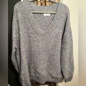 Old navy. Barely worn. Multicolor sweater.